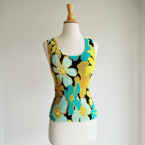 VINTAGE Caviar 90s Crinkly Floral Tank Best Fit S-L - Picture 1 of 6